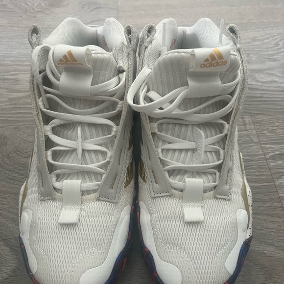 Adidas Sneakers Size 7 - Picture 3 of 4